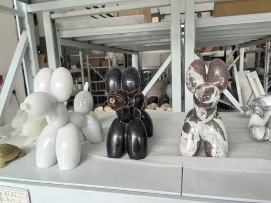 kopen Uitgebreide ballon hond marmeren beeldhouwwerken Custom Craft Marmeren stevig online manufacture