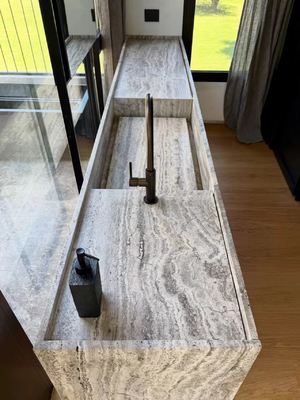 kaufen Dunkelgraues Travertin-Waschbecken im Badezimmer | Elegante Stein-Waschtischplatte für moderne Innenräume online manufacture