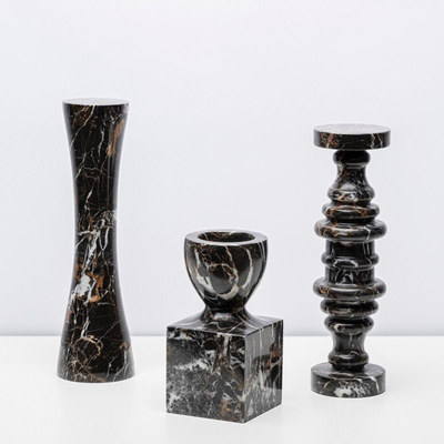 Marbre naturel Nero Margiua bougie piédestal Marbre artisanal sur mesure avec un design minimaliste